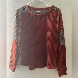 Size M Maurice’s crew neck sweater